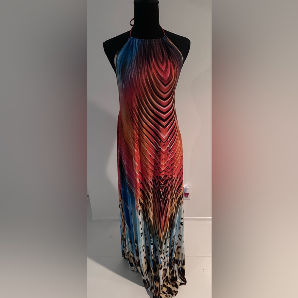 Tie around the neck open back maxi dress